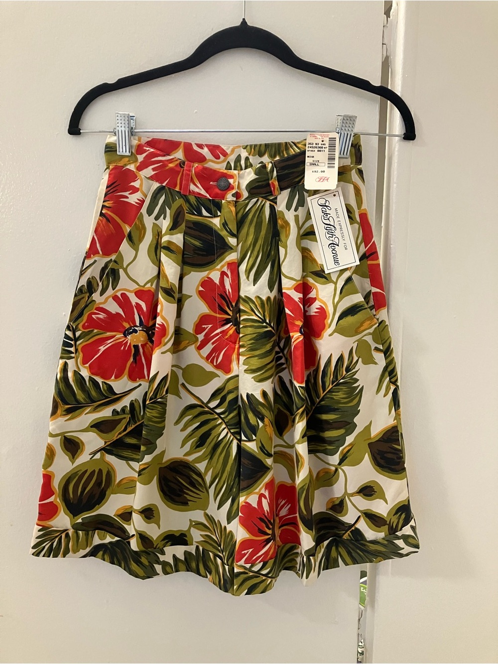 New Vintage Saks Fifth 5th Avenue Ave Silk Floral Pleated Long Shorts Sz S NWT